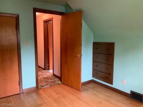 4214 Bellwood Dr NW, Canton, OH 44708 photo 18