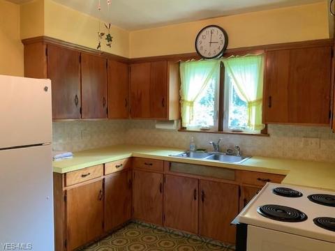 4214 Bellwood Dr NW, Canton, OH 44708 photo 10