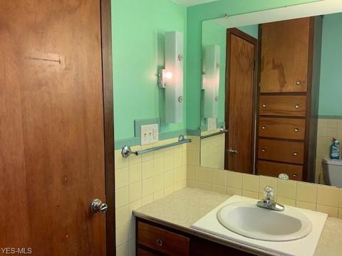 4214 Bellwood Dr NW, Canton, OH 44708 photo 21