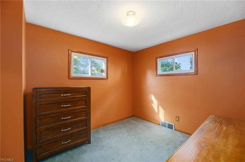 709 Clark St, Elyria, OH 44035 photo 12