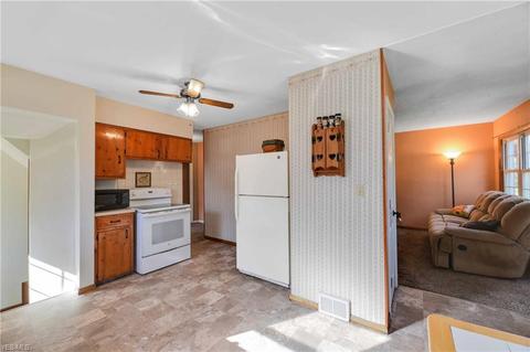 709 Clark St, Elyria, OH 44035 photo 11