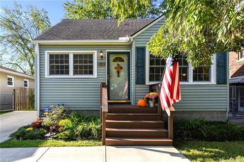709 Clark St, Elyria, OH 44035 photo 1