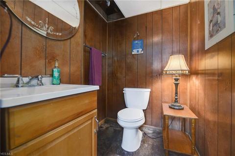 709 Clark St, Elyria, OH 44035 photo 23