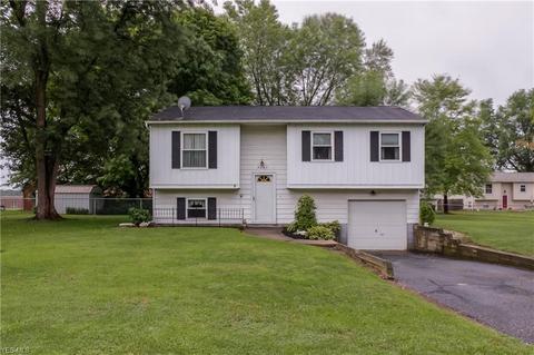9067 Wilverne Dr, Windham, OH 44288 photo 1