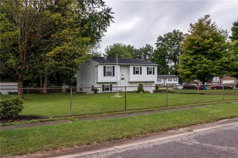 9067 Wilverne Dr, Windham, OH 44288 photo 2