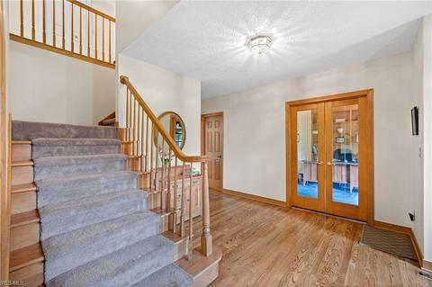 7201 Longview Dr, Solon, OH 44139 photo 3