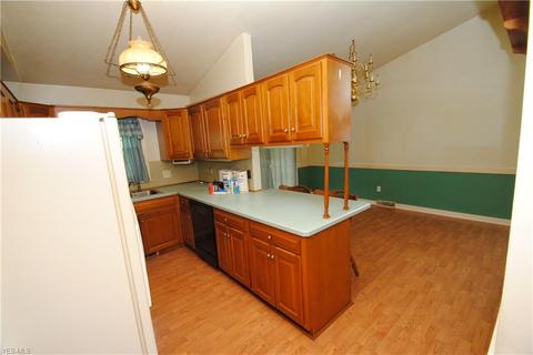 376 Wallace Dr, Berea, OH 44017 photo 6