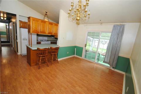 376 Wallace Dr, Berea, OH 44017 photo 5