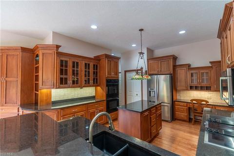 18268 Warwick Rd, Marshallville, OH 44645 | 35 Photos - Movoto