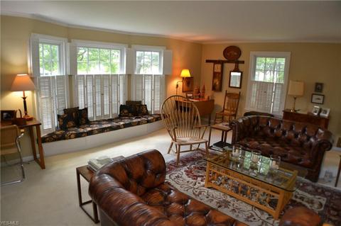 149 E 5th Ave, Berea, OH 44017 photo 4