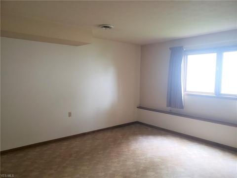 340 Michigan Ave, Elyria, OH 44035 photo 16
