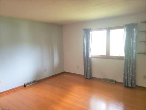 340 Michigan Ave, Elyria, OH 44035 photo 28