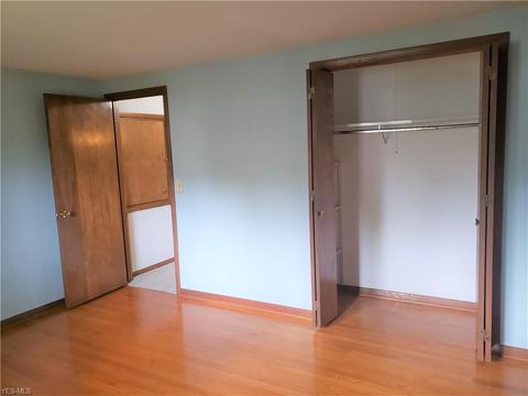 340 Michigan Ave, Elyria, OH 44035 photo 22