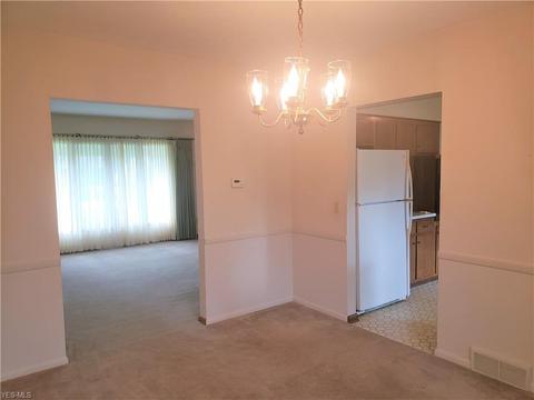 340 Michigan Ave, Elyria, OH 44035 photo 6