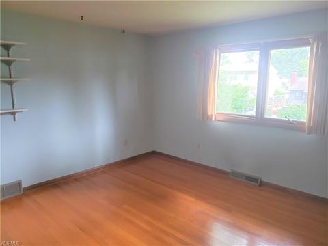340 Michigan Ave, Elyria, OH 44035 photo 21
