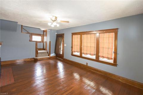 411 10 St, Elyria, OH 44035 photo 9