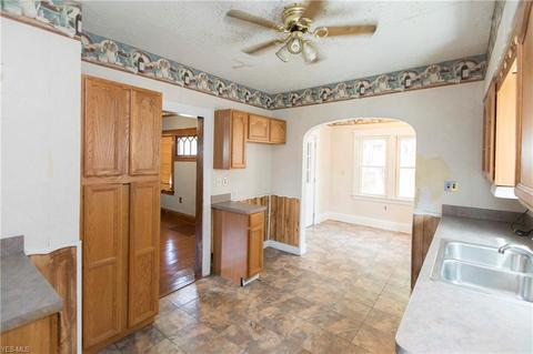 411 10 St, Elyria, OH 44035 photo 16