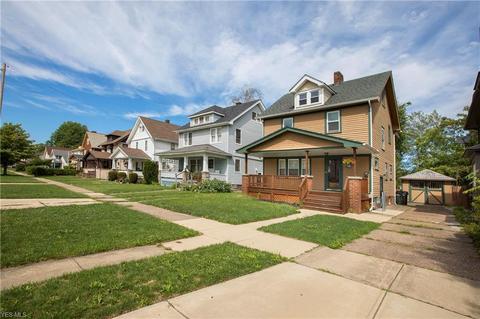 411 10 St, Elyria, OH 44035 photo 2