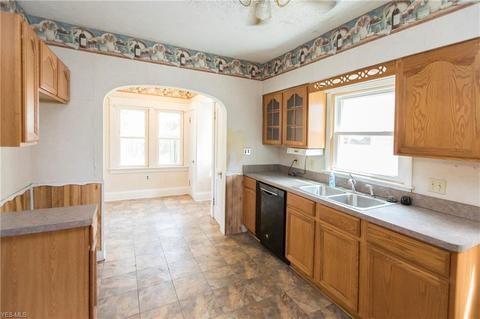 411 10 St, Elyria, OH 44035 photo 15