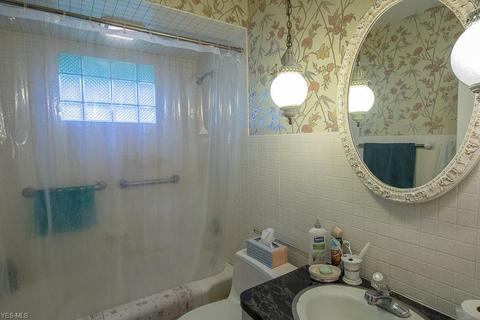 343 E 244th St, Euclid, OH 44123 photo 13