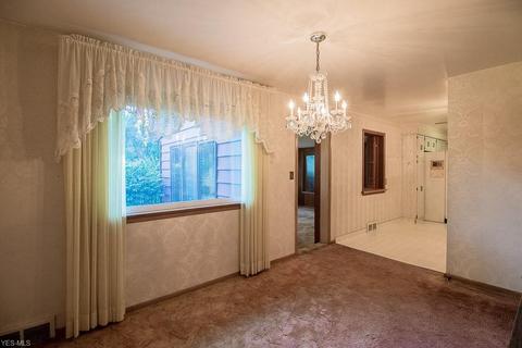343 E 244th St, Euclid, OH 44123 photo 7