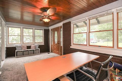 260 E Bridge St, Berea, OH 44017 photo 7