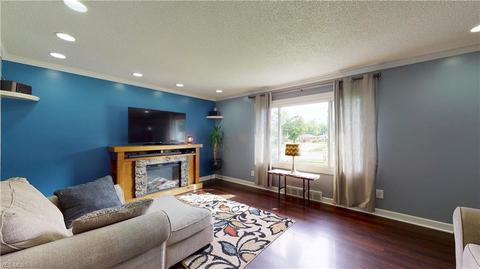 1874 Rush Rd, Wickliffe, OH 44092 photo 4