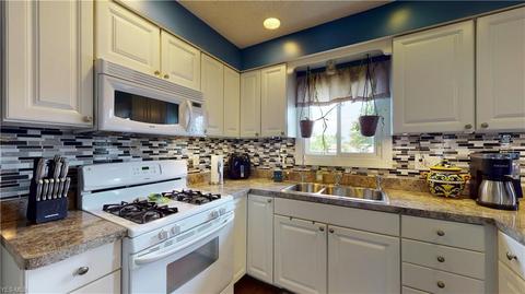1874 Rush Rd, Wickliffe, OH 44092 photo 17