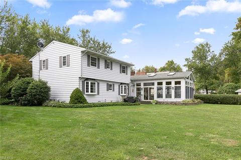 2115 Walnut Blvd, Ashtabula, OH 44004 photo 2