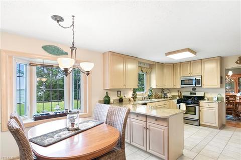 2115 Walnut Blvd, Ashtabula, OH 44004 photo 16