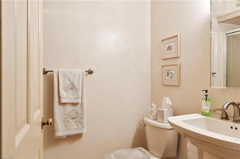 2115 Walnut Blvd, Ashtabula, OH 44004 photo 17
