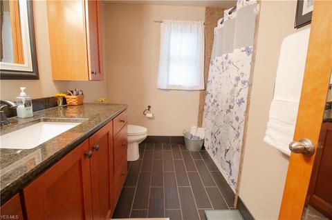 361 Hamilton Cir, Elyria, OH 44035 photo 15