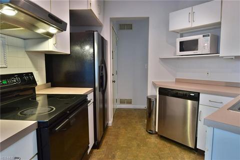 1233 Red Tail Hawk Ct #6, Youngstown, OH 44512 photo 21