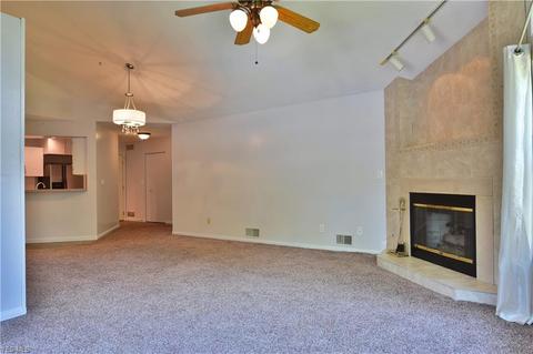 1233 Red Tail Hawk Ct #6, Youngstown, OH 44512 photo 15