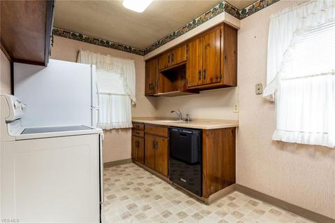 611 Cornell Ave, Elyria, OH 44035 photo 6