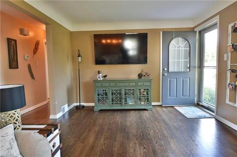1025 Garfield St, Struthers, OH 44471 photo 5