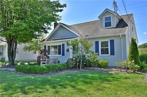 1025 Garfield St, Struthers, OH 44471 photo 2