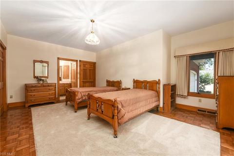 119 Vanderbilt Ct, Elyria, OH 44035 photo 17