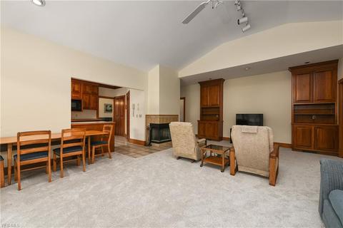 119 Vanderbilt Ct, Elyria, OH 44035 photo 13
