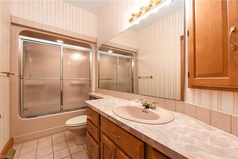 119 Vanderbilt Ct, Elyria, OH 44035 photo 18
