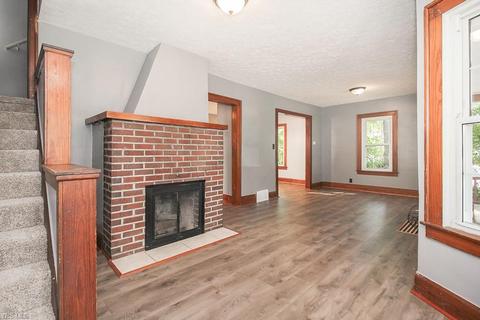225 7th St, Elyria, OH 44035 photo 7