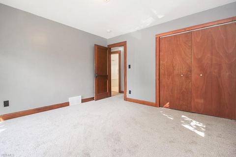 225 7th St, Elyria, OH 44035 photo 19
