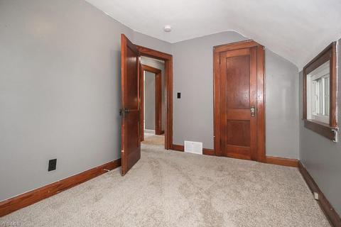 225 7th St, Elyria, OH 44035 photo 23
