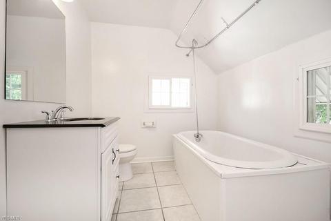 225 7th St, Elyria, OH 44035 photo 25