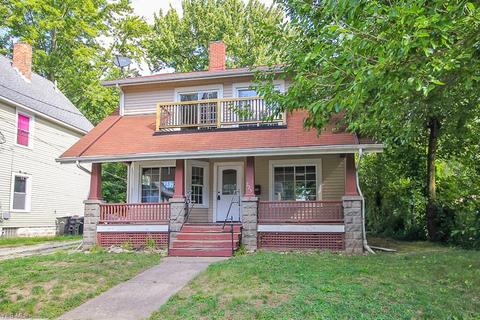 225 7th St, Elyria, OH 44035 photo 2