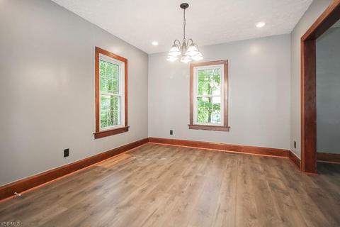 225 7th St, Elyria, OH 44035 photo 12