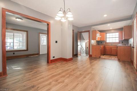 225 7th St, Elyria, OH 44035 photo 11