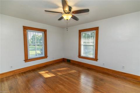 90 E Wilbeth, Akron, OH 44301 photo 20