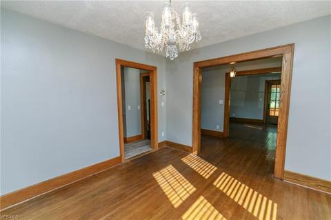 90 E Wilbeth, Akron, OH 44301 photo 3