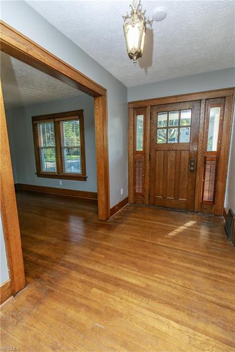 90 E Wilbeth, Akron, OH 44301 photo 2